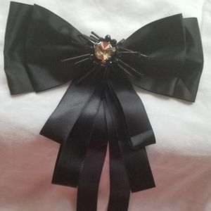 Black Bowknot Brooch